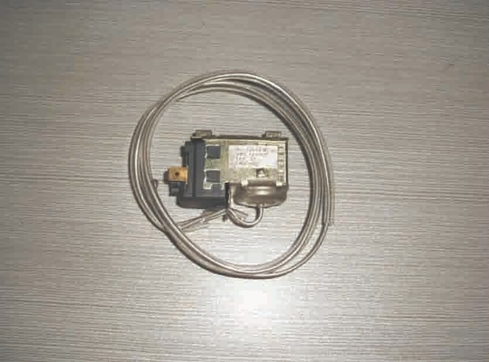 de Thermostaten van de de Reeksdiepvriezer van 110-250V Robertshaw voor Ijskast, Diepvriezer RC72635 worden gebruikt die